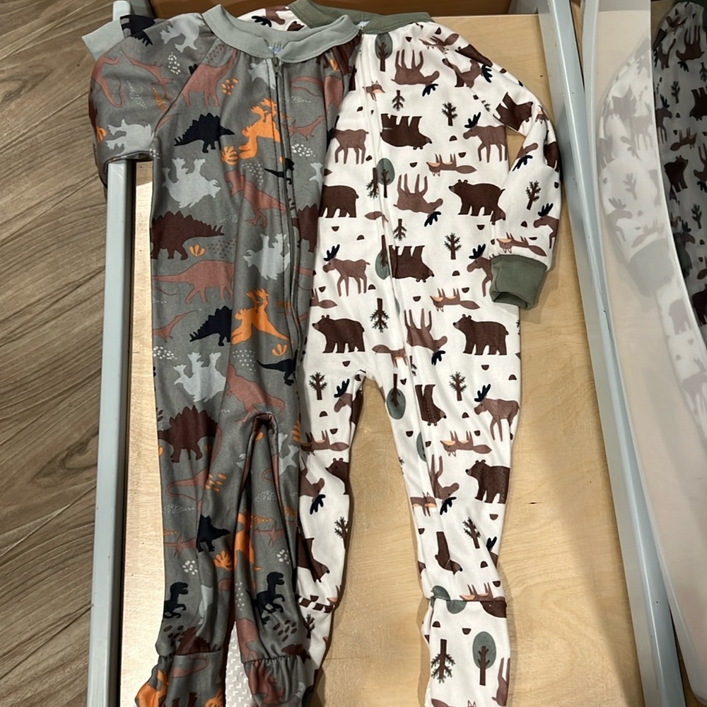 2 pack of 24M boys pajamas NWT